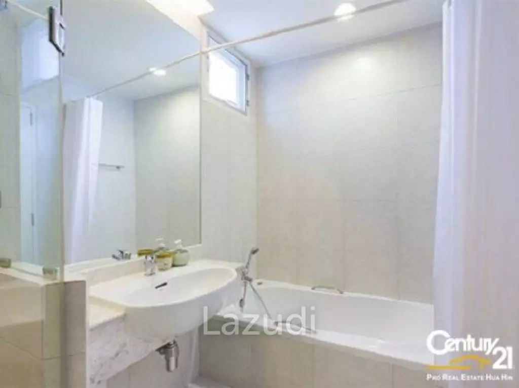 Baan San Ploen: 2 Bedroom Sea View Condominium