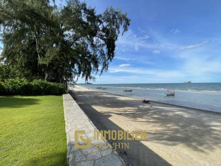 Wan Vayla - Huahin Private Beach Luxurious condo.