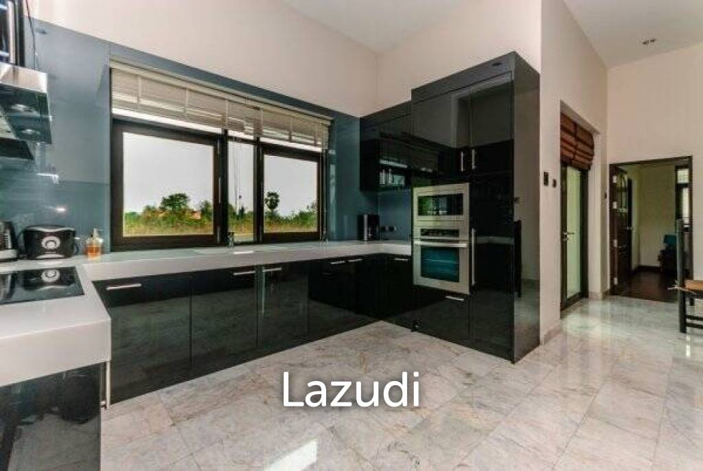 800 Sqm 3 Bed 4 Bath Villa For Rent