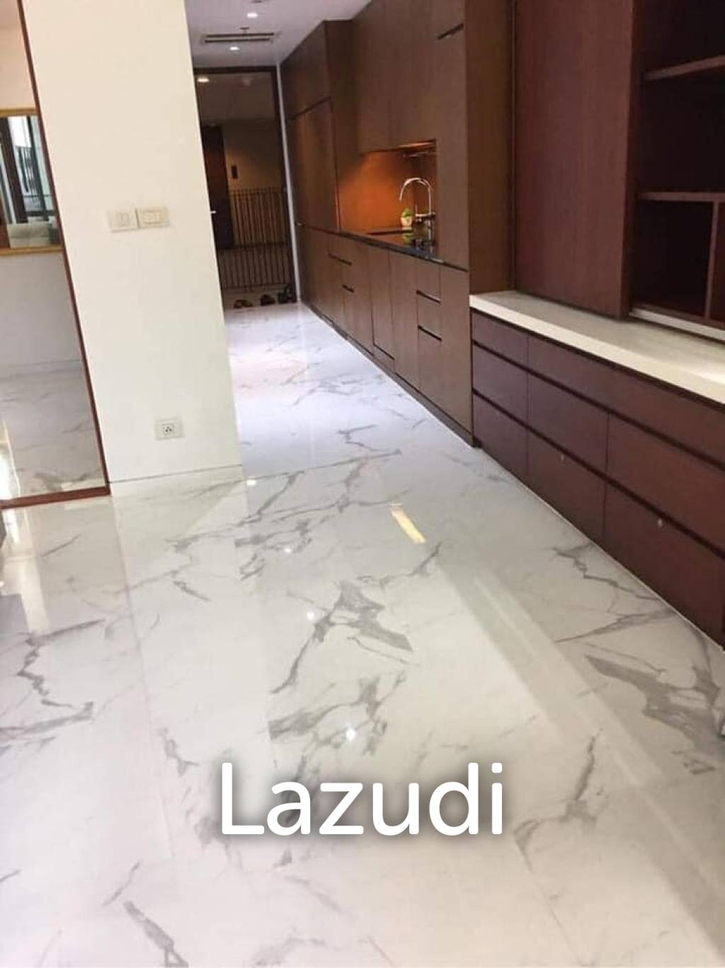 64.5 Sqm 1 Bed 1 Bath Condo For Rent
