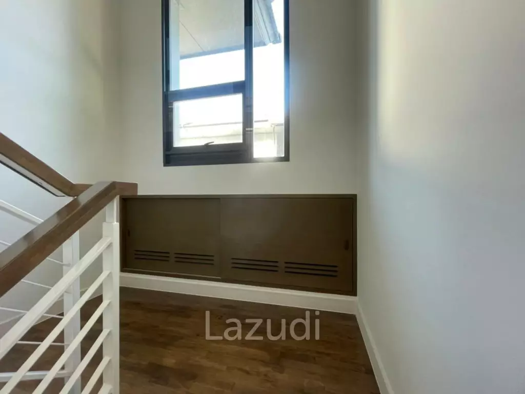 Burasiri Bangna 5 Bed 5 Bath Detached house for sale