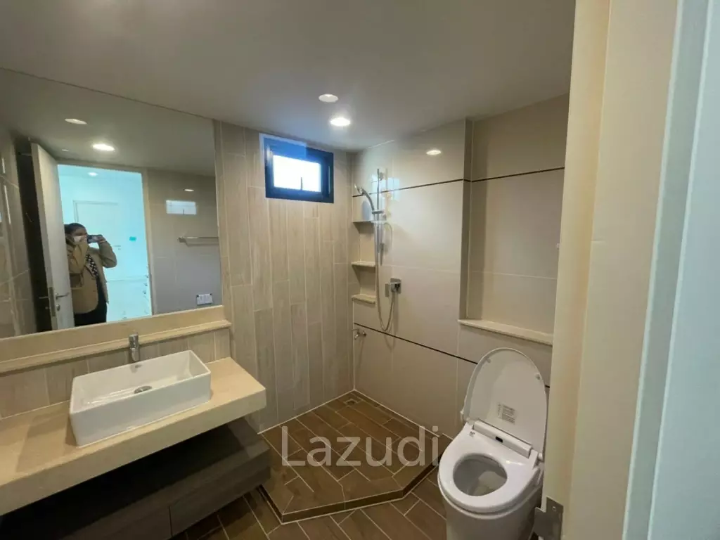 Burasiri Bangna 5 Bed 5 Bath Detached house for sale