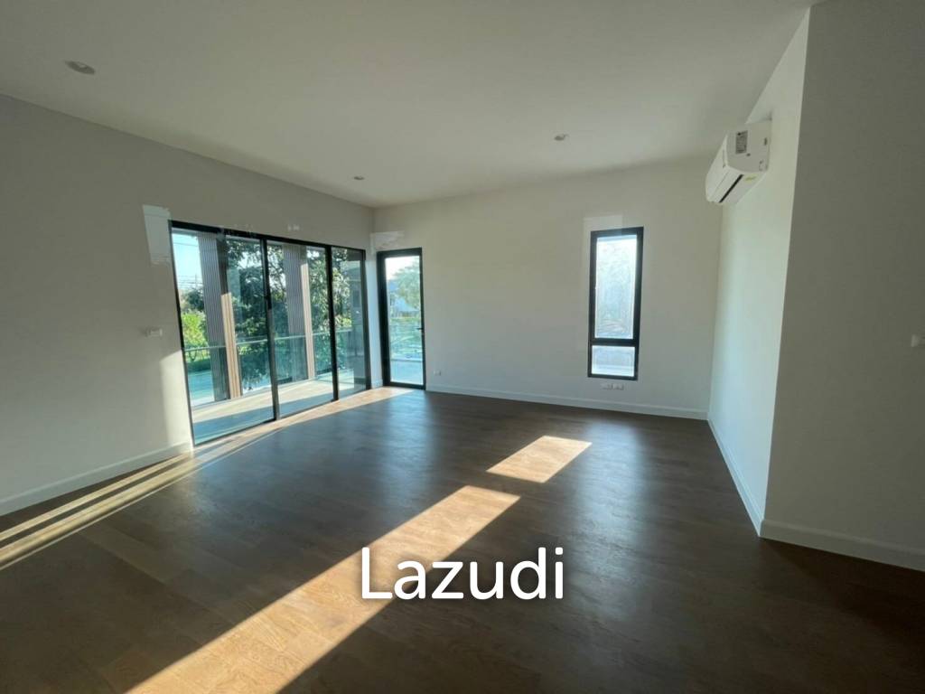 Burasiri Bangna 5 Bed 5 Bath Detached house for sale