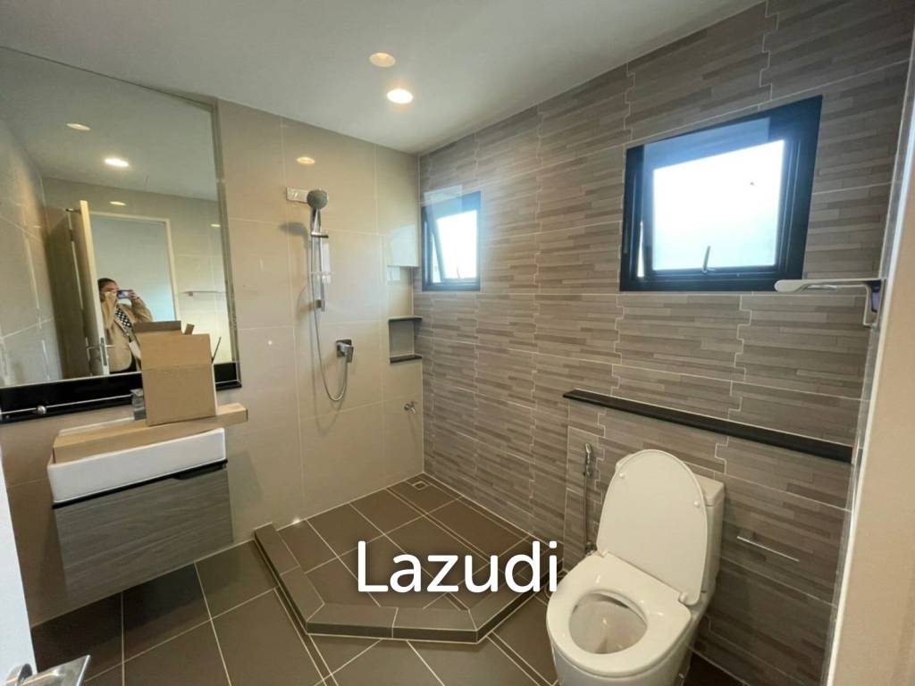 Burasiri Bangna 5 Bed 5 Bath Detached house for sale