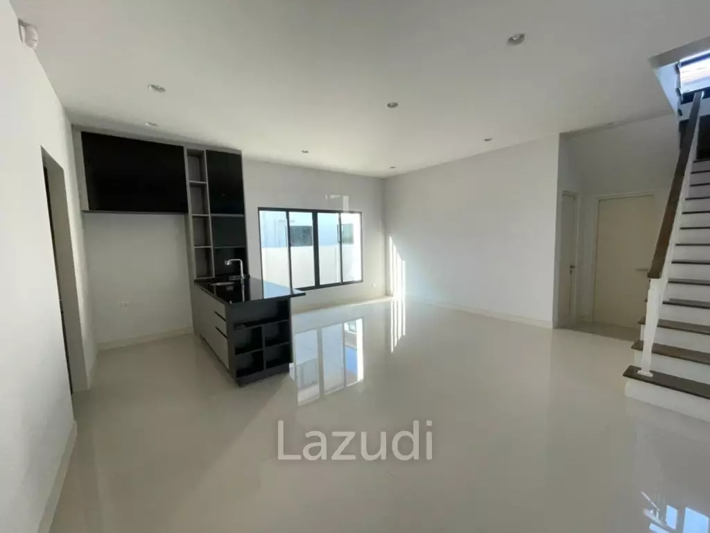 Burasiri Bangna 5 Bed 5 Bath Detached house for sale