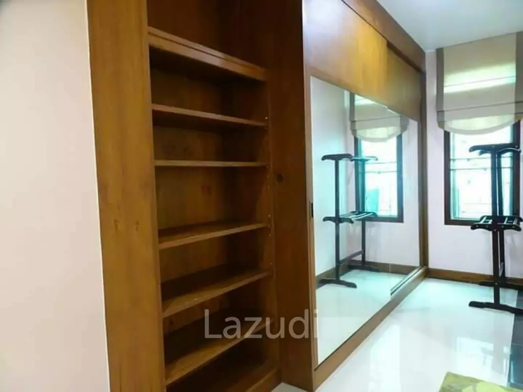 Pool villa for sale at Khao Talo south Pattaya!!