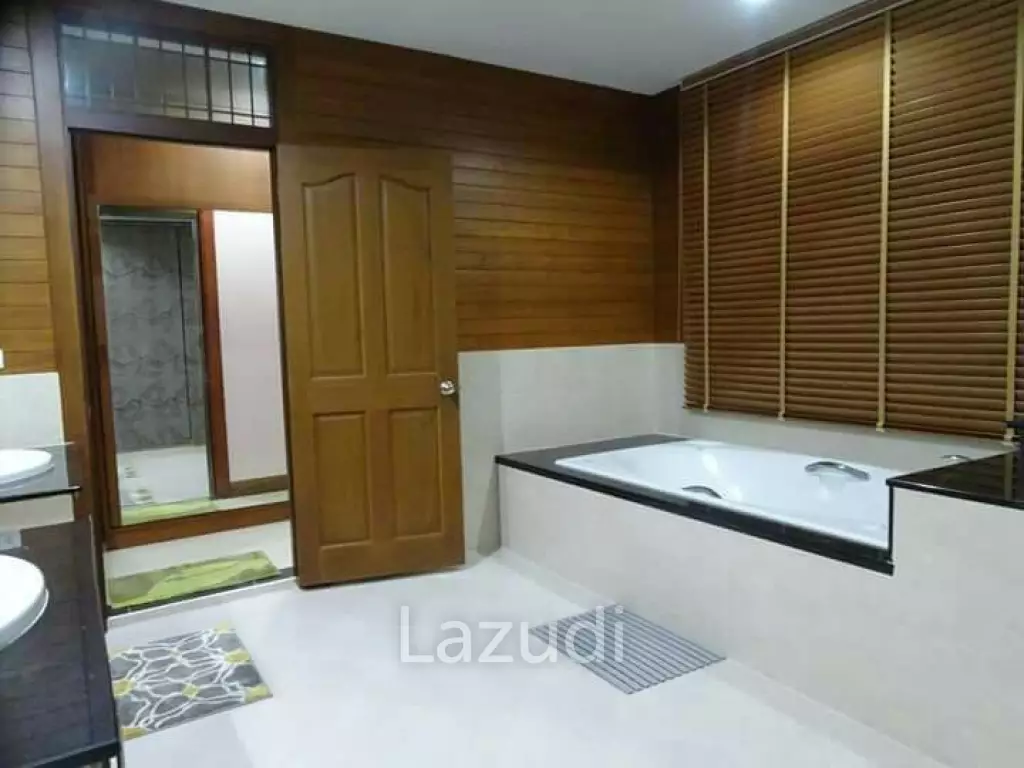 Pool villa for sale at Khao Talo south Pattaya!!