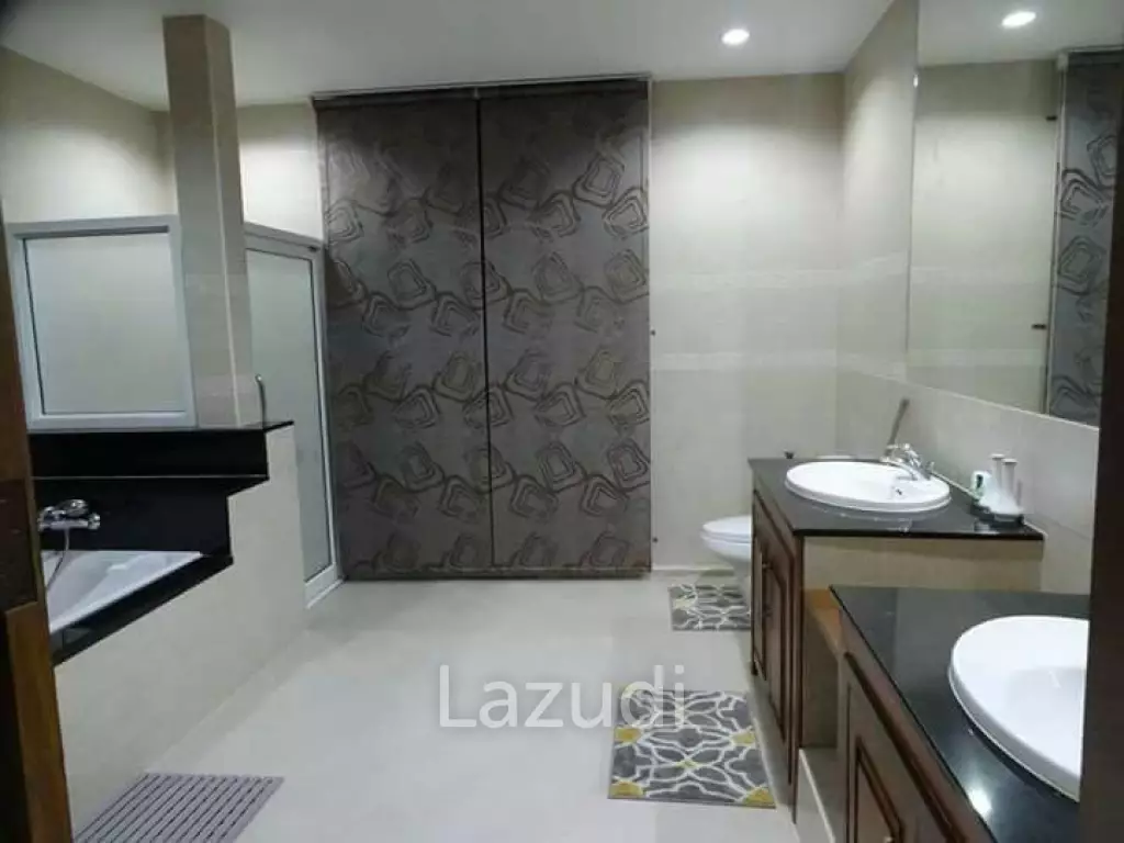 Pool villa for sale at Khao Talo south Pattaya!!