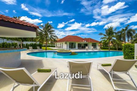 Large 6 Bedroom Pool Villa on Large Land Plot