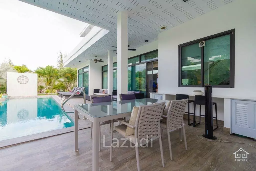 LA LUA : Outstanding 4 Bed Pool Villa on Resort Development close to Banyan Golf Course