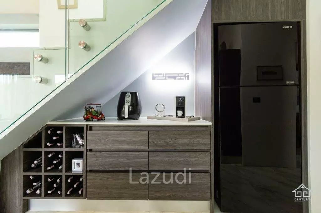 LA LUA : Outstanding 4 Bed Pool Villa on Resort Development close to Banyan Golf Course