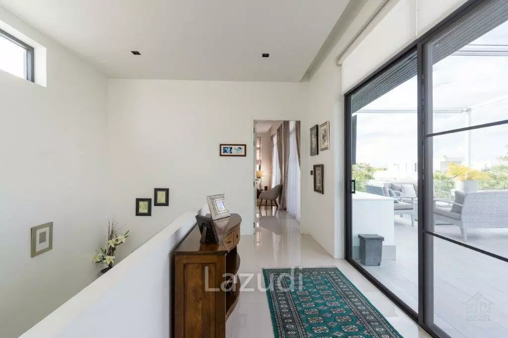 LA LUA : Outstanding 4 Bed Pool Villa on Resort Development close to Banyan Golf Course