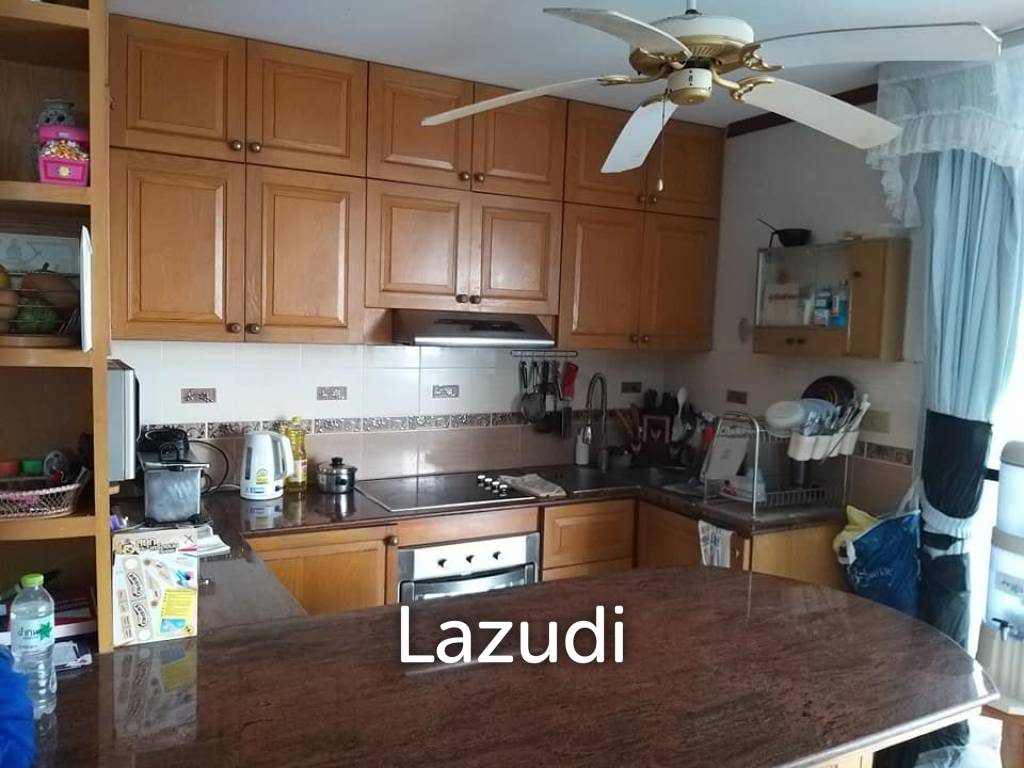 3 Bed 3 Bath Jomtien Complex Condotel For sale