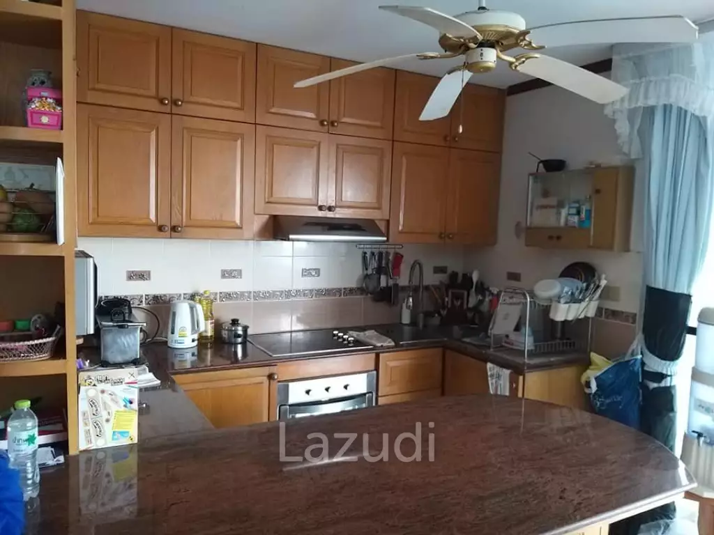 3 Bed 3 Bath Jomtien Complex Condotel For sale