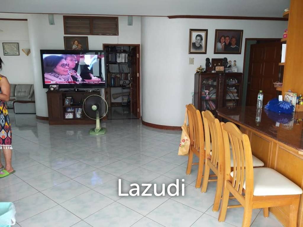 3 Bed 3 Bath Jomtien Complex Condotel For sale