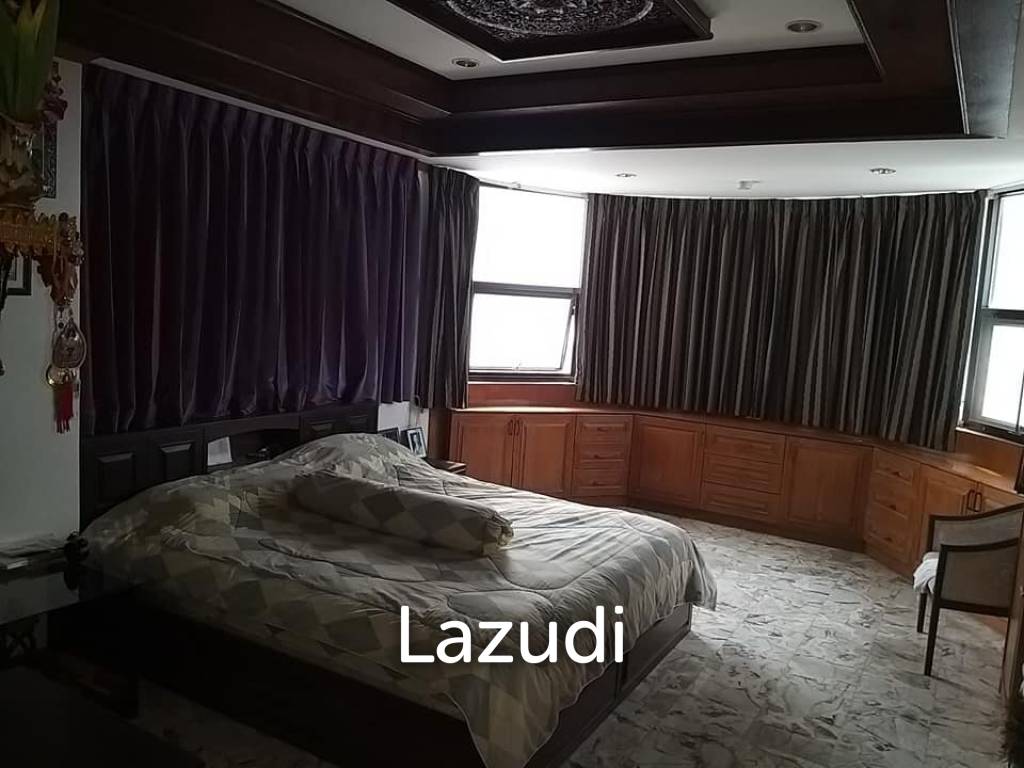 3 Bed 3 Bath Jomtien Complex Condotel For sale