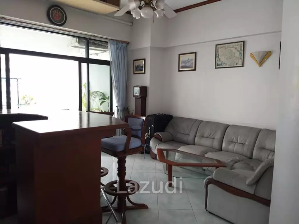 3 Bed 3 Bath Jomtien Complex Condotel For sale