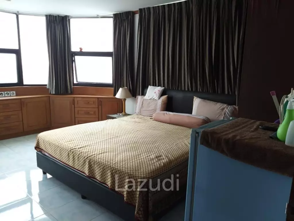 3 Bed 3 Bath Jomtien Complex Condotel For sale