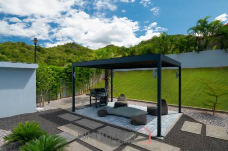 5 Bedroom, Super Luxurious and Exclusive Pool Villa