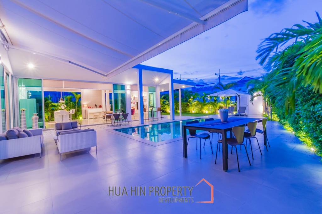 Modern Style 3 Bedroom Pool Villa