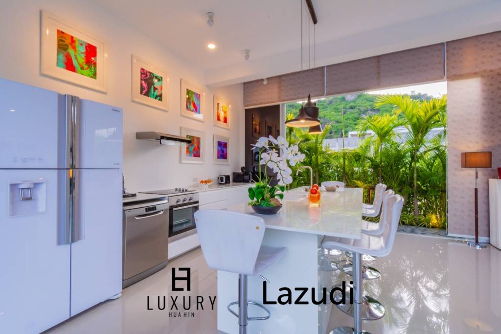 Modern Style 3 Bedroom Pool Villa