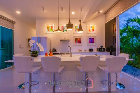 Modern Style 3 Bedroom Pool Villa