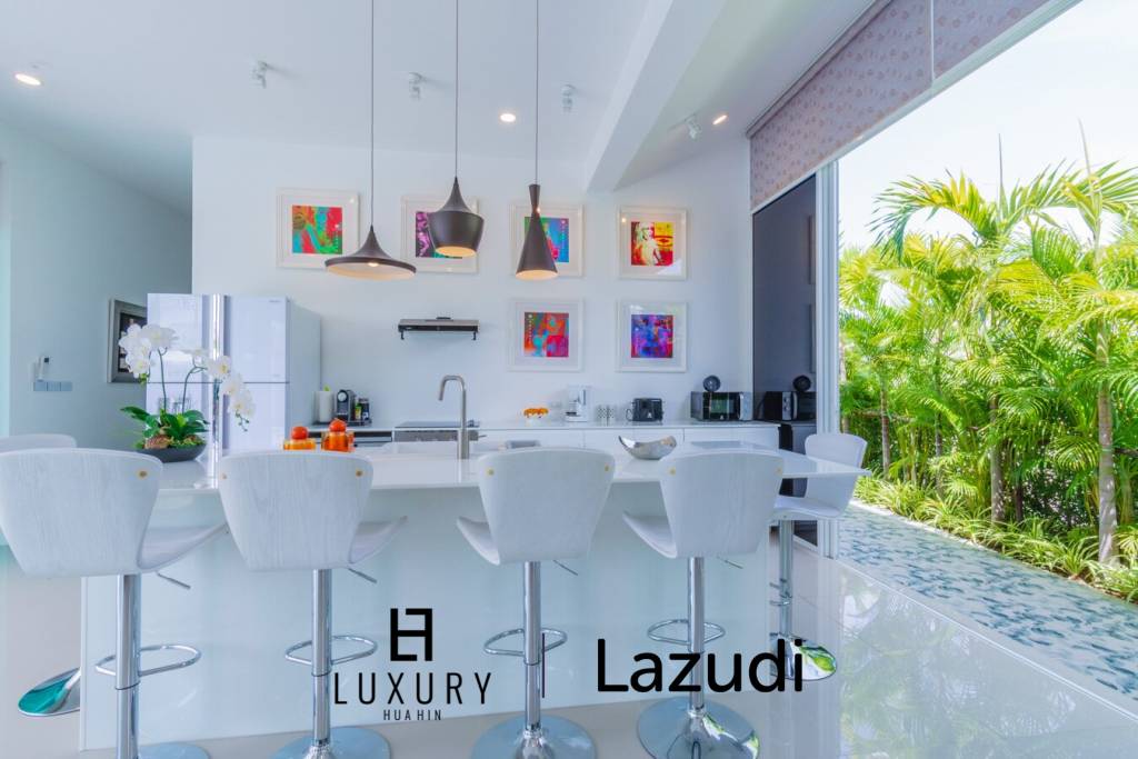 Modern Style 3 Bedroom Pool Villa