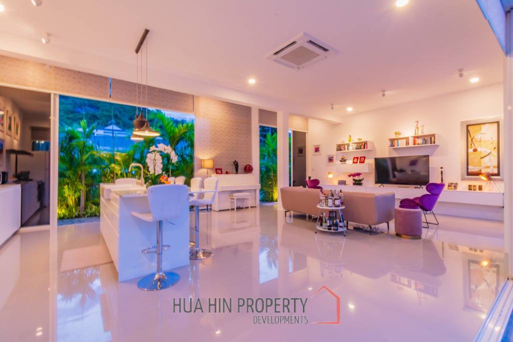 Modern Style 3 Bedroom Pool Villa