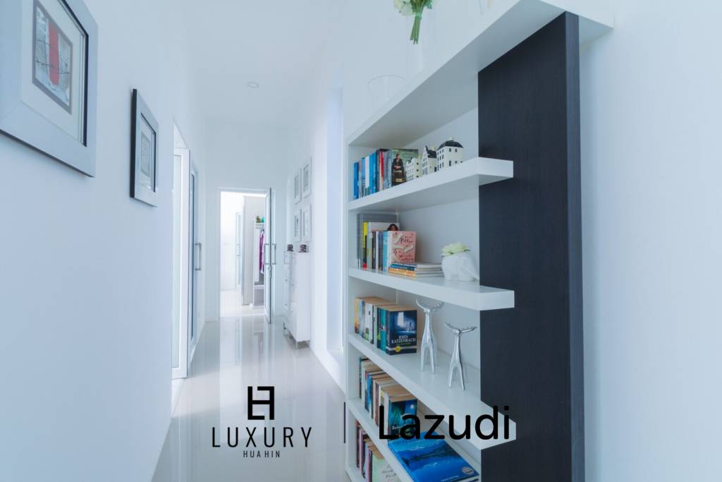 Modern Style 3 Bedroom Pool Villa