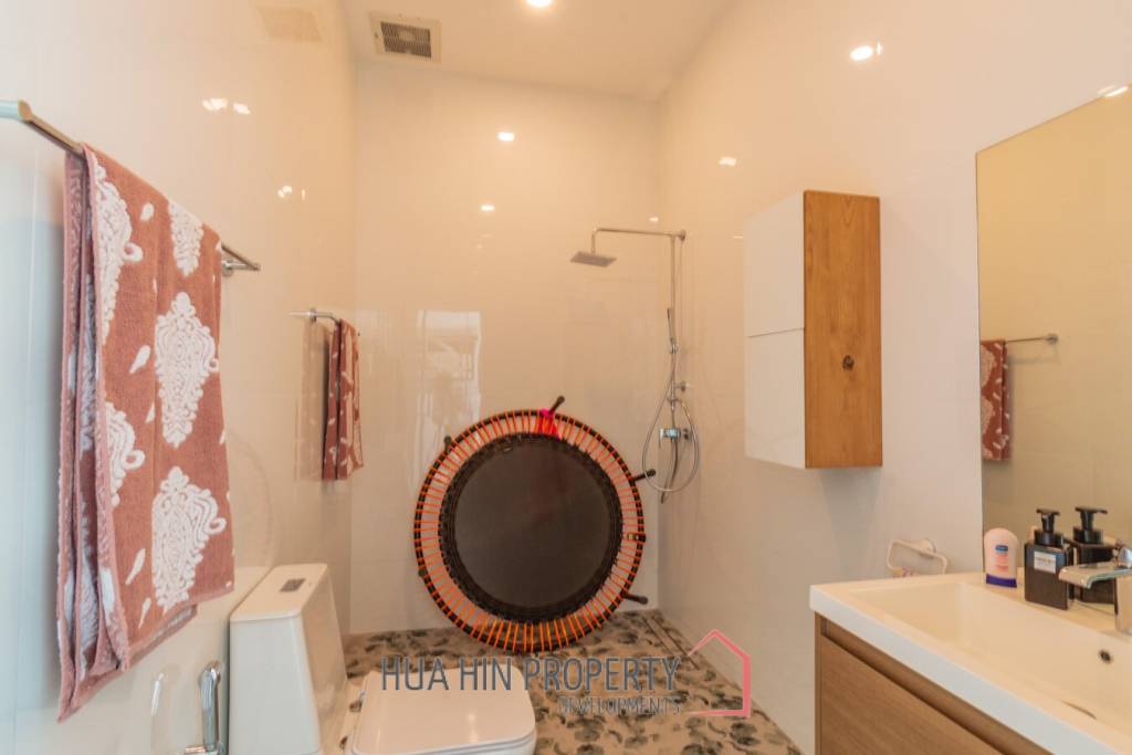 Modern Style 3 Bedroom Pool Villa