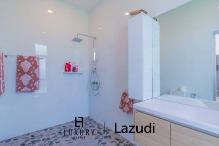 Modern Style 3 Bedroom Pool Villa