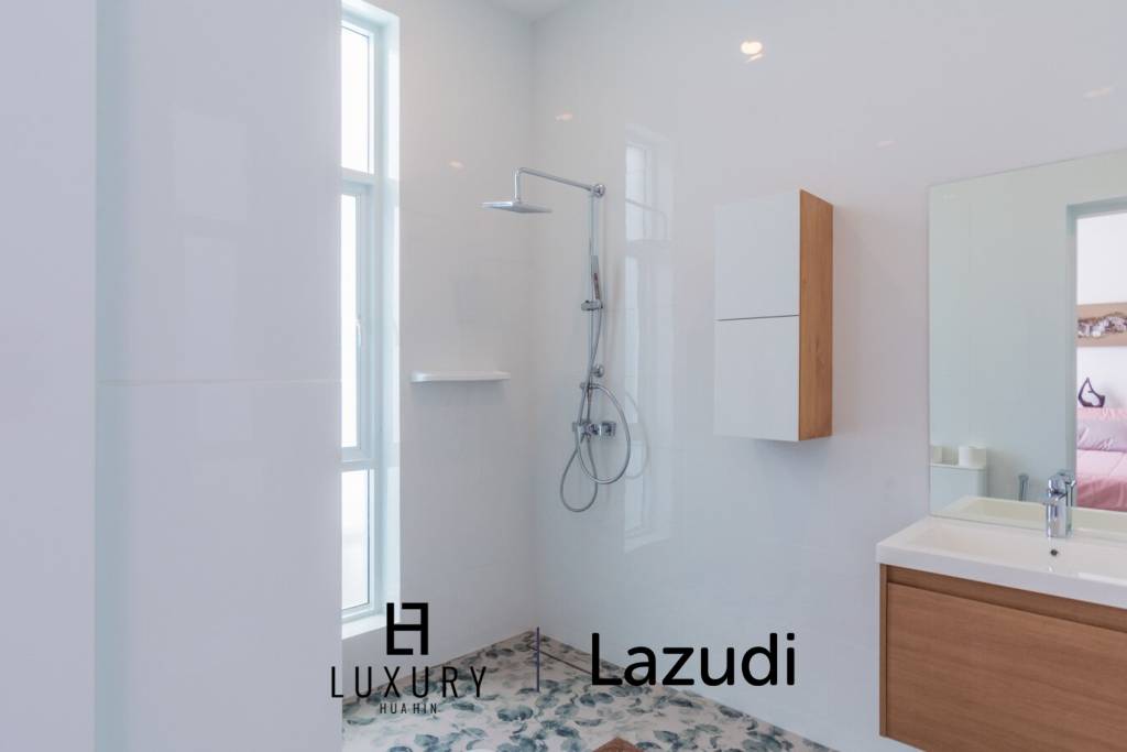 Modern Style 3 Bedroom Pool Villa