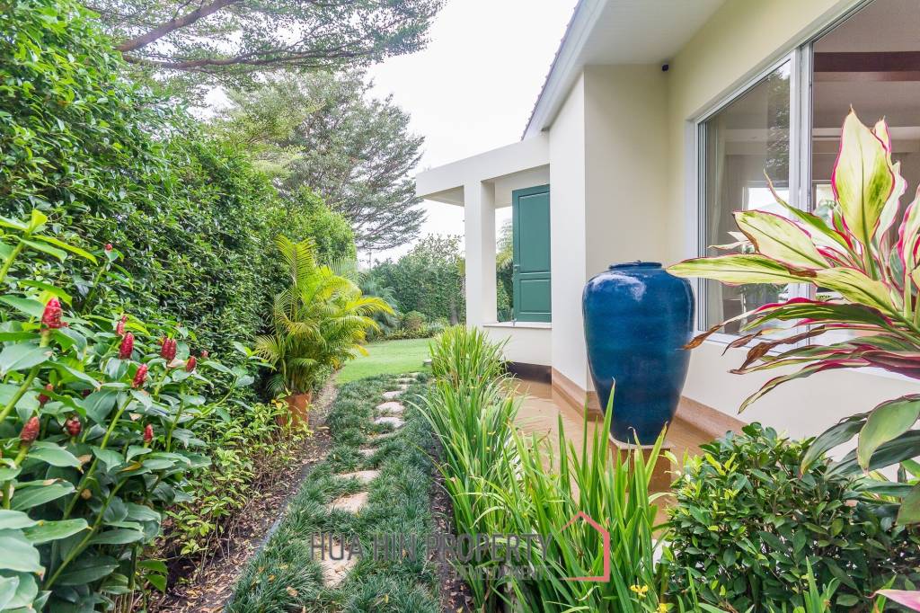 Baan Ing Phu Luxury Pool Villa with Mountain View For Sale