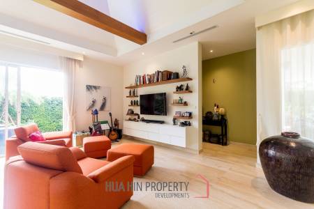 Baan Ing Phu Luxury Pool Villa with Mountain View For Sale