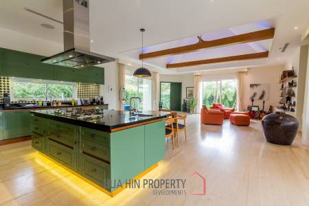 Baan Ing Phu Luxury Pool Villa with Mountain View For Sale
