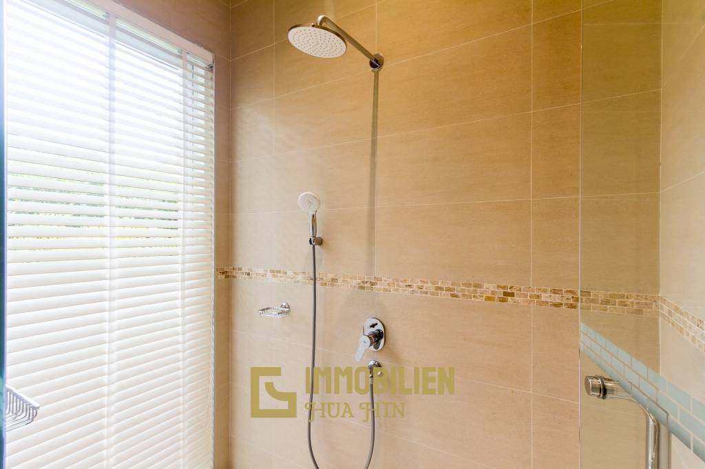 1,100 m² 3 Chambre 4 Salle de bain Villa Pour Vente