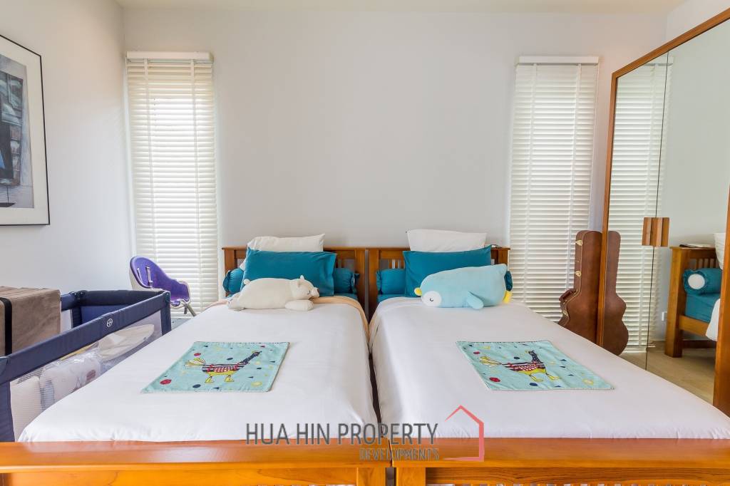 Baan Ing Phu Luxury Pool Villa with Mountain View For Sale