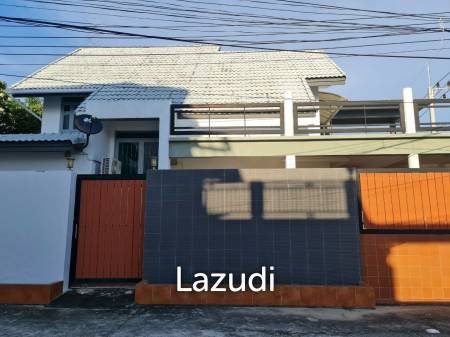 Renovated 4 Bedroom House Only 300m To The Beach