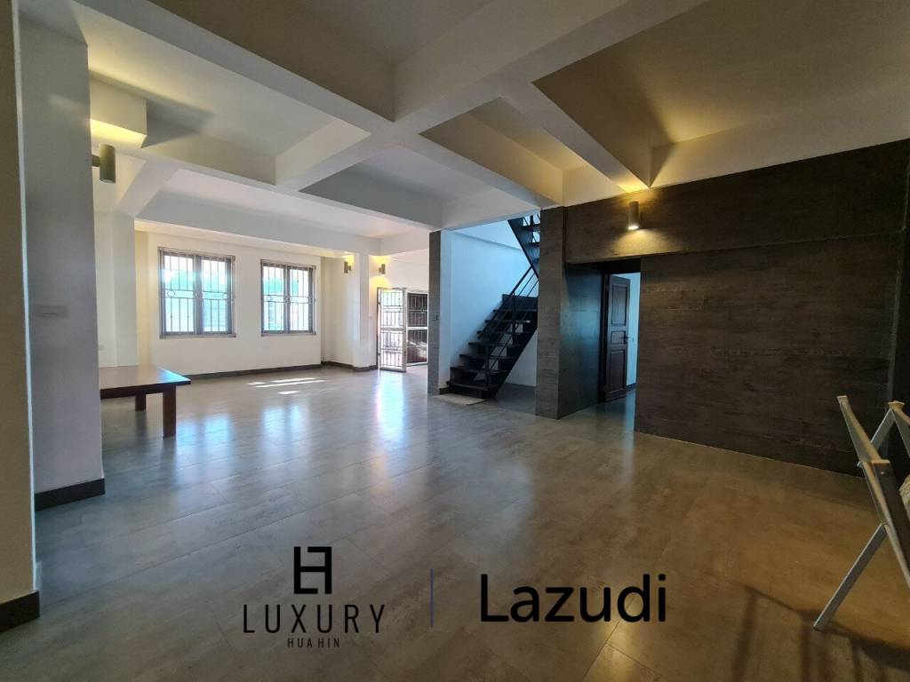 516 Sqm 4 Bed 3 Bath Villa For Sale