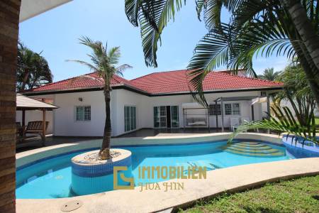 Secluded 3 Bed Pool Villa – very close to Hua Hin town