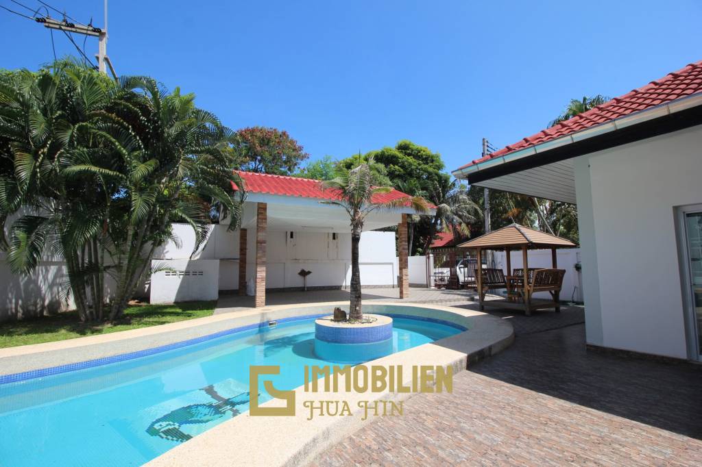 Secluded 3 Bed Pool Villa – very close to Hua Hin town