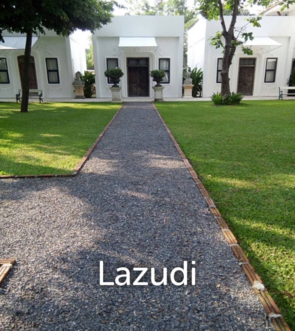 Villa with Swimming pool For Sale Next to the Ping River.