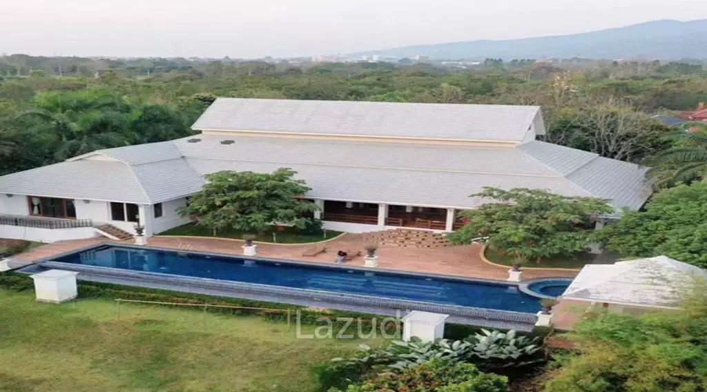 Villa with Swimming pool For Sale Next to the Ping River.