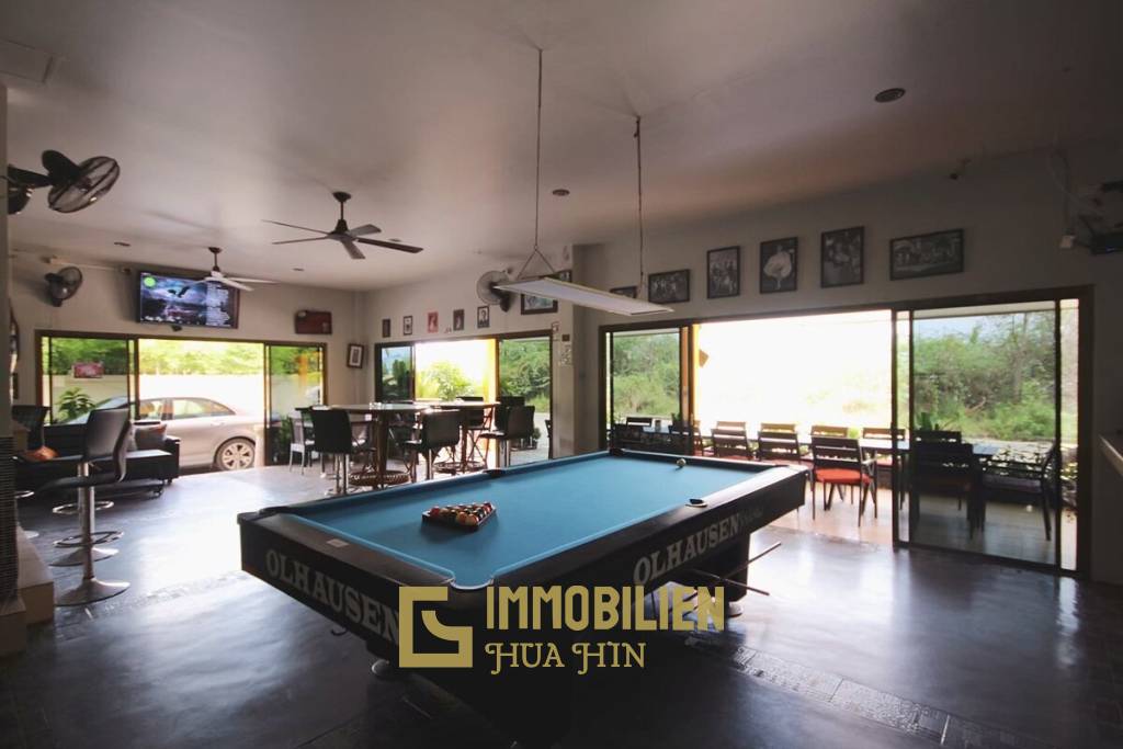 Excellent Location Private Villa Ideal For Pub or Restaurant on Soi 102 For Sale