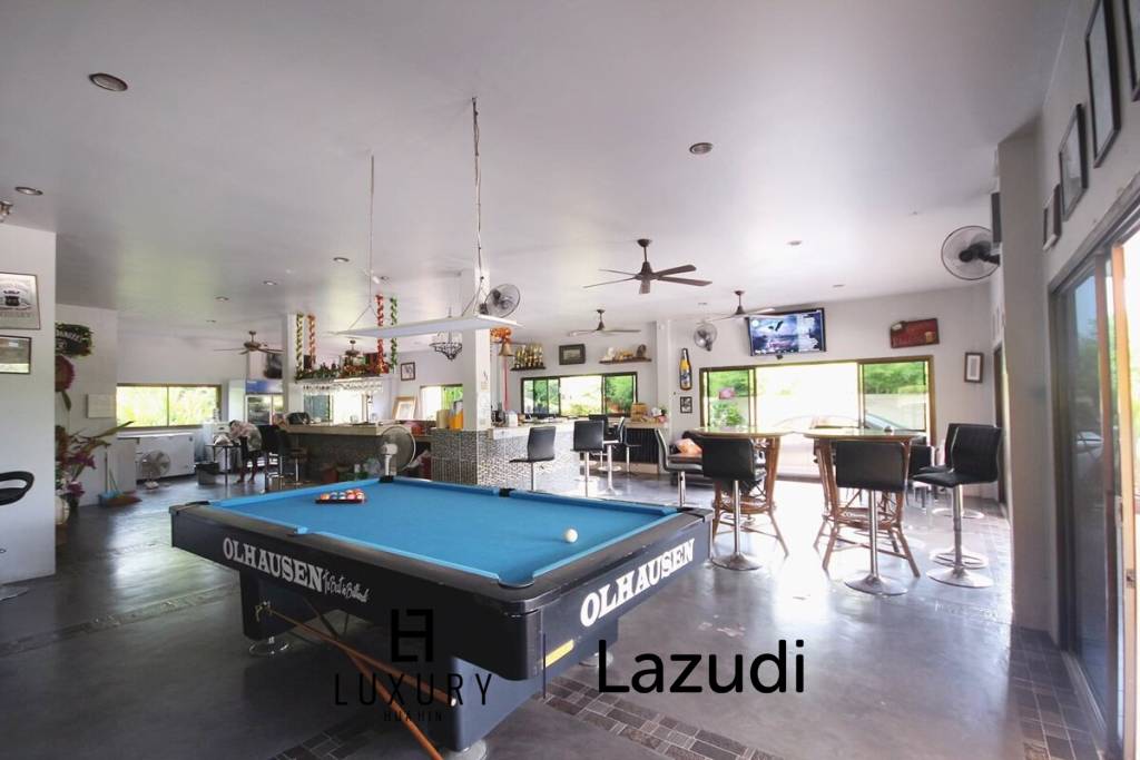 Excellent Location Private Villa Ideal For Pub or Restaurant on Soi 102 For Sale