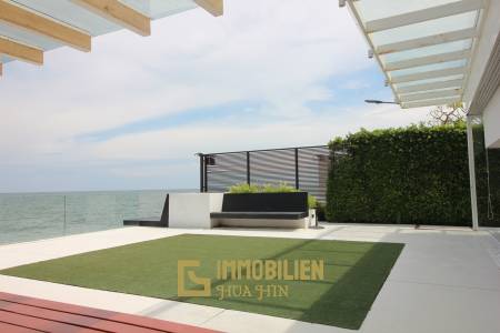 Absolute Beachfront – Modern Design 6 Bedroom Villa