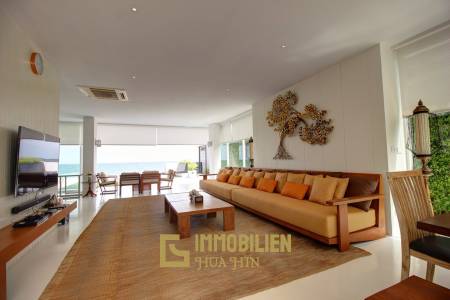 Absolute Beachfront – Modern Design 6 Bedroom Villa