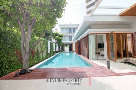 Absolute Beachfront – Modern Design 6 Bedroom Villa