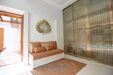 Absolute Beachfront – Modern Design 6 Bedroom Villa