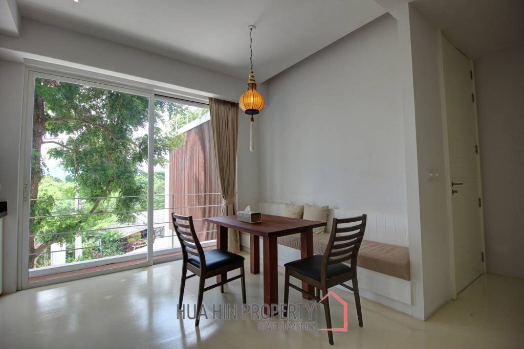 Absolute Beachfront – Modern Design 6 Bedroom Villa